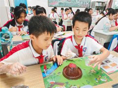 一幕幕生动鲜活的数字化教育应用场景正在多所中小学校上演