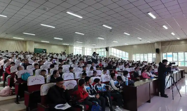 体育监测渠道打破数据孤岛完成学生体质数据与养分数据的双向贯穿 体育监测渠道打破数据孤岛完成学生体质数据与养分数据的双向贯穿